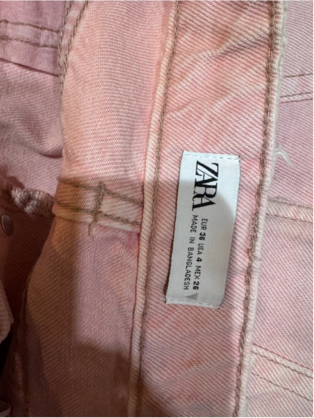Zara Pink High-Rise Denim Shorts 4 - Picture 5 of 9